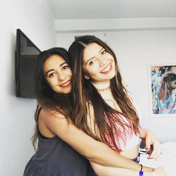 Meet your Posher, Monii - Picture 1 of 1